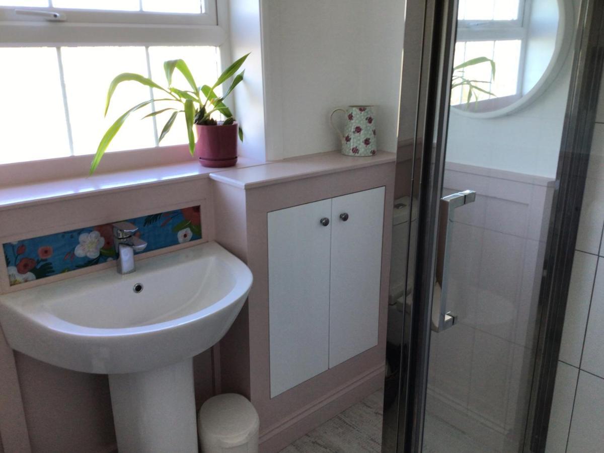 Icthus Bed & Breakfast Willerby  Bagian luar foto